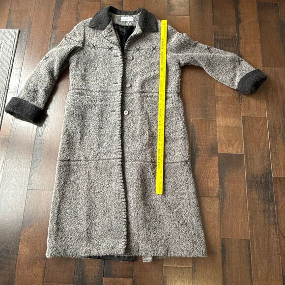 Vintage Sabau Furs Cleveland OH wool trench coat women’s size medium brown long - Picture 12 of 12